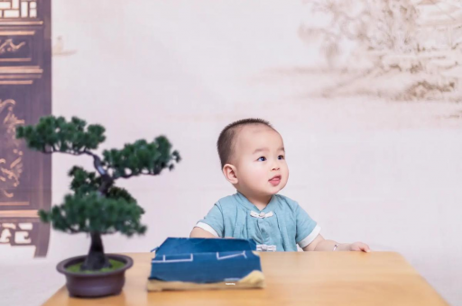 盘锦二个月宝宝做哪些训练